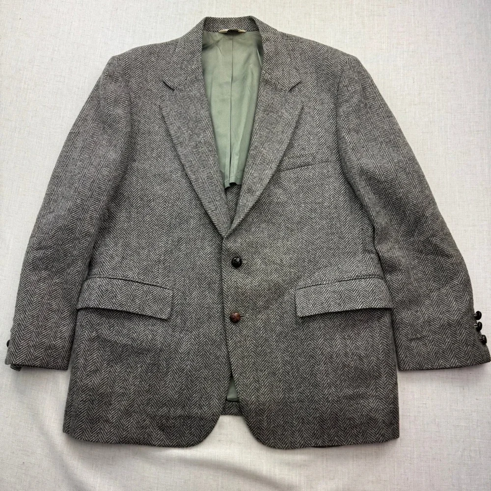 Regency Row Wool Blazer Mens Medium Grey Herringbone Two Button USA Made Vintage